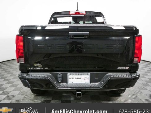 Used 2024 Chevrolet Colorado ZR2 w/ ZR2 Convenience Package III AWD/4WD image 26