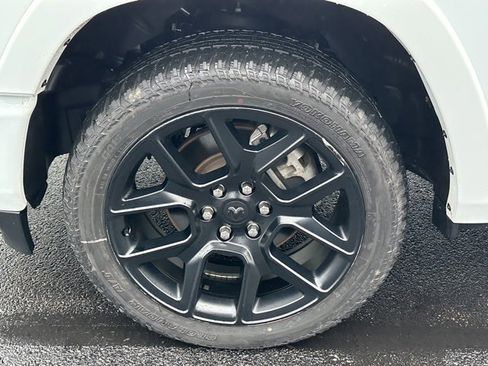 Used 2022 RAM 1500 Laramie image 10