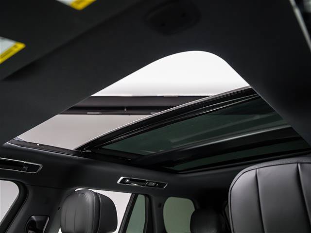 New 2026 Land Rover Range Rover SE AWD/4WD image 14