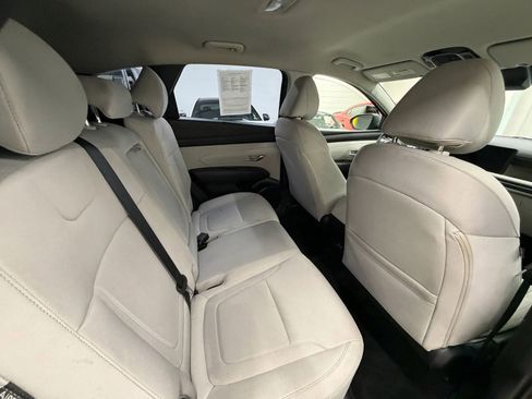 Used 2025 Hyundai Tucson SE AWD/4WD image 19