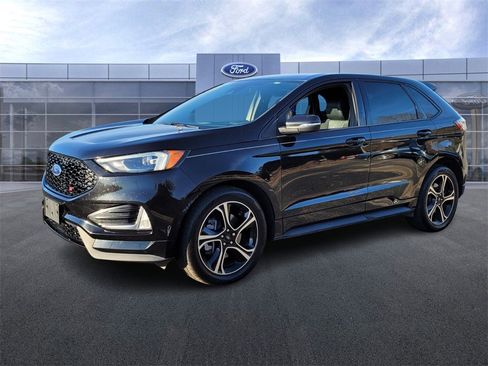 Used 2021 Ford Edge ST image 2