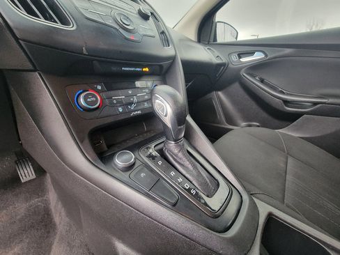 Used 2017 Ford Focus SE image 20