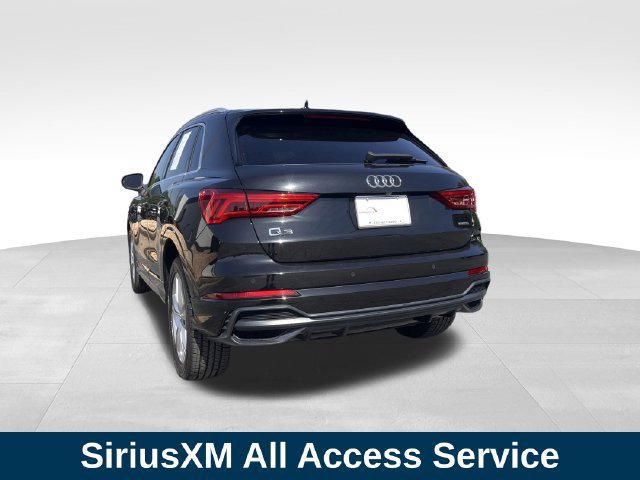 Used 2020 Audi Q3 2.0T Premium w/ Convenience Package AWD/4WD image 3