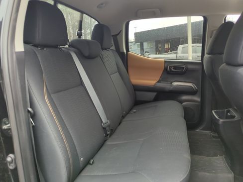 Used 2017 Toyota Tacoma SR5 w/ Tow Package image 29