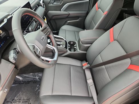 New 2026 Chevrolet Colorado Z71 w/ Technology Package AWD/4WD image 7
