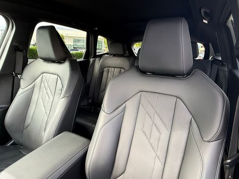 Used 2025 BMW X3 xDrive30i w/ Premium Package image 24