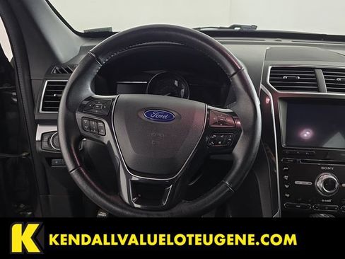 Used 2018 Ford Explorer Limited w/ Equipment Group 301A AWD/4WD image 12