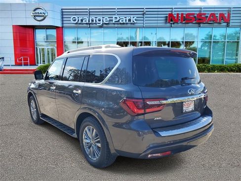 Used 2024 INFINITI QX80 Luxe image 3