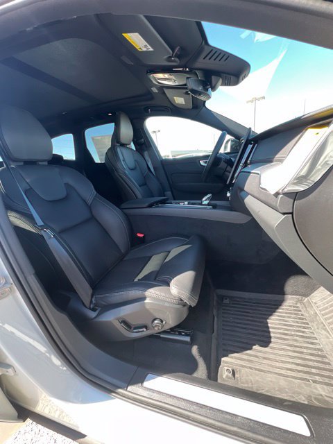 Certified 2026 Volvo XC60 B5 Ultra AWD/4WD image 33