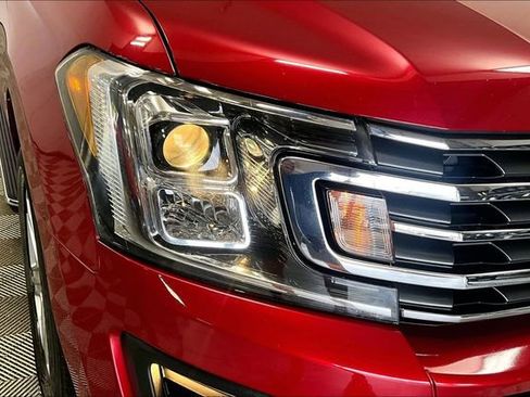 Used 2020 Ford Expedition XLT w/ Equipment Group 202A RWD image 28