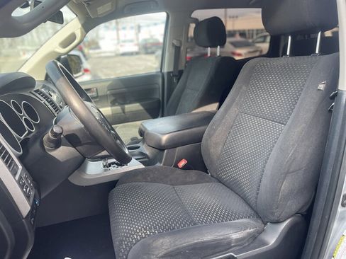 Used 2011 Toyota Tundra 4x4 CrewMax image 13