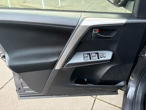 Used 2018 Toyota RAV4 LE w/ All Weather Liner Package image 11