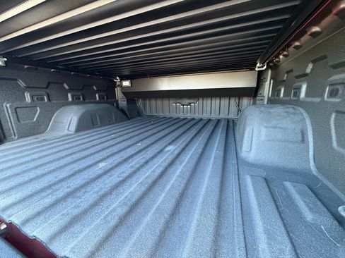 Used 2025 Chevrolet Silverado 1500 High Country image 40