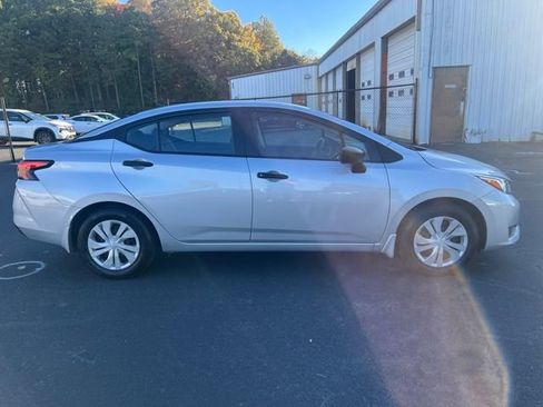 Used 2024 Nissan Versa S w/ Trunk Package image 6