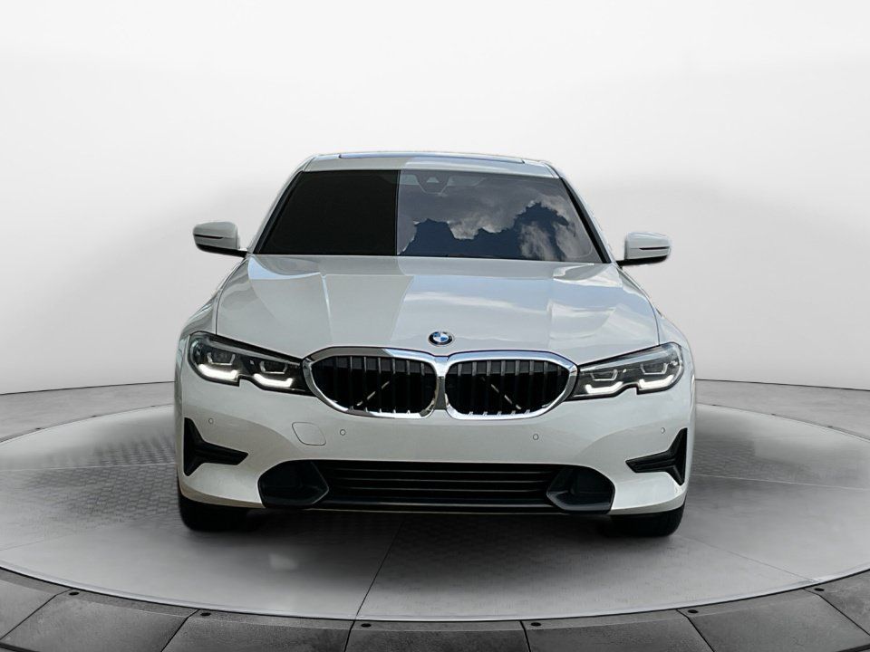 Used 2022 BMW 330i Sedan w/ Convenience Package RWD image 2