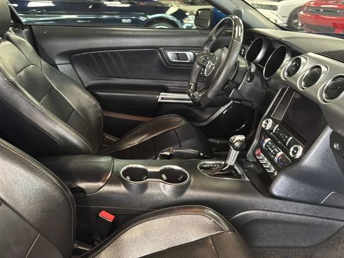 Used 2018 Ford Mustang GT Premium RWD image 9