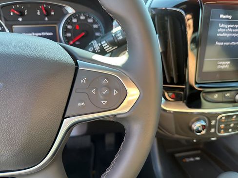 Used 2023 Chevrolet Traverse LT image 31