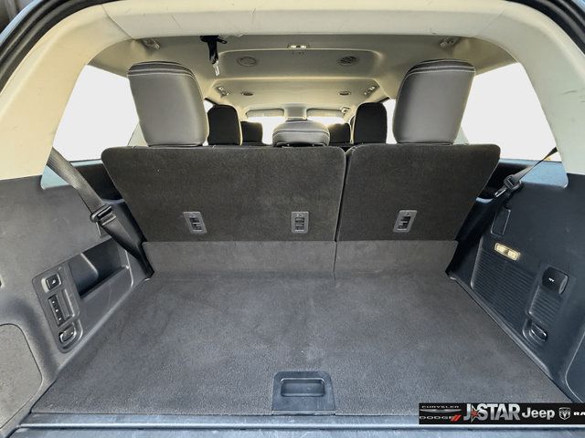 Used 2025 Ford Expedition Active AWD/4WD image 35