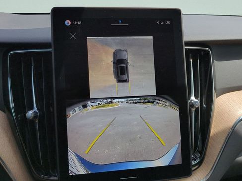 New 2026 Volvo XC60 B5 Plus AWD/4WD image 16