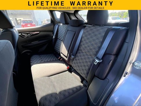 Used 2022 Nissan Rogue Sport SV AWD/4WD image 22