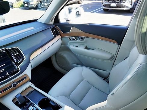 Used 2022 Volvo XC90 T8 Inscription Expression w/ Advanced Package AWD/4WD image 25