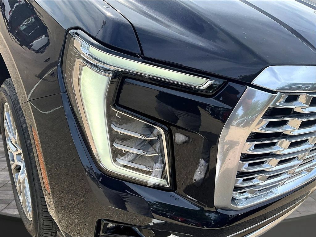 New 2026 GMC Yukon XL Denali w/ Sun & Power Step Package AWD/4WD image 36