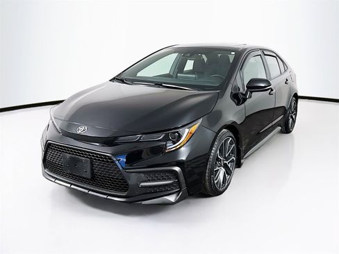 Used 2021 Toyota Corolla SE w/ SE Premium Package image 3