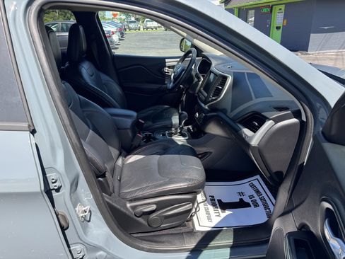 Used 2014 Jeep Cherokee Trailhawk w/ Comfort/Convenience Group AWD/4WD image 9