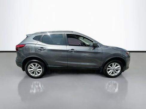 Used 2019 Nissan Rogue Sport SV AWD/4WD image 5
