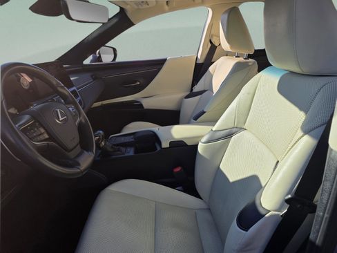 Certified 2022 Lexus ES 350 w/ Premium Package image 12