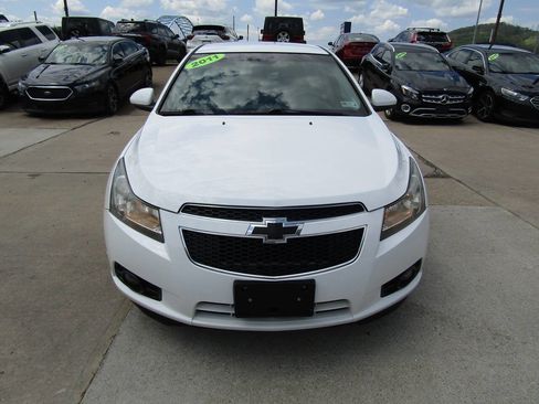 Used 2011 Chevrolet Cruze LS w/ Connectivity Package image 5