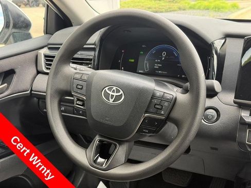 Used 2025 Toyota Camry LE FWD image 13
