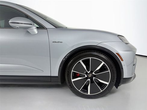 New 2025 Porsche Macan Turbo Electric image 26