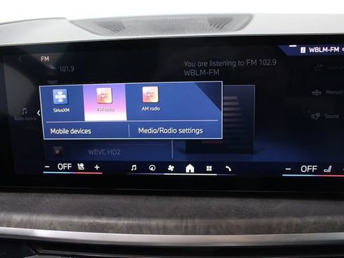 Used 2025 BMW X5 xDrive40i w/ Climate Comfort Package image 21