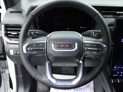 New 2026 GMC Terrain Elevation w/ Technology Package II FWD image 17