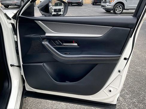 Used 2025 MAZDA CX-70 3.3 Turbo w/ Preferred Package image 25