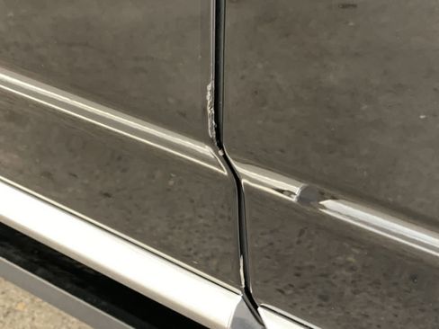 Used 2021 GMC Yukon XL Denali w/ Denali Premium Package image 31