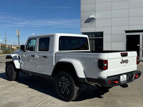 New 2026 Jeep Gladiator Mojave image 3