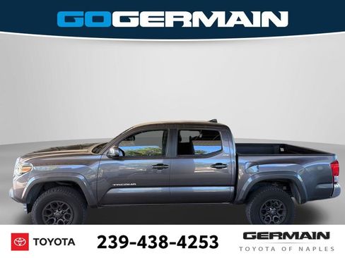 Used 2017 Toyota Tacoma SR5 w/ Tow Package image 2