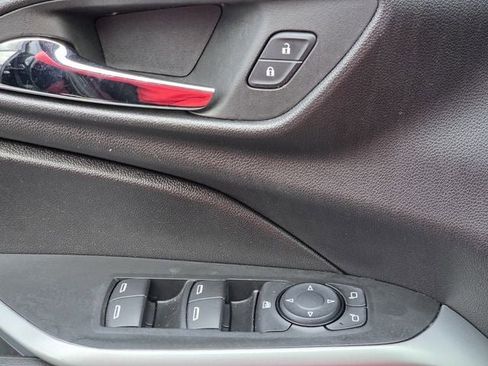 Used 2024 Chevrolet Trax LS image 33