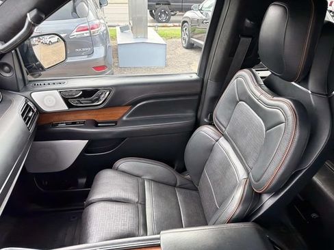 Used 2022 Lincoln Navigator L Black Label AWD/4WD image 17