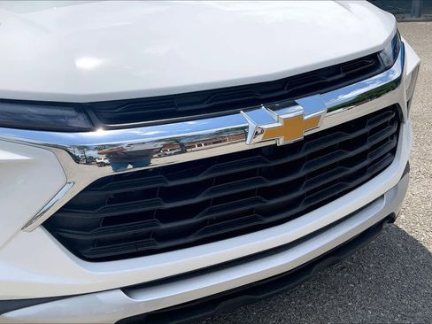 Used 2025 Chevrolet TrailBlazer LT w/ Convenience Package FWD image 30