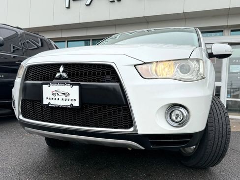 Used 2012 Mitsubishi Outlander GT image 39