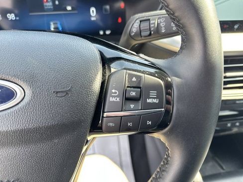 Used 2025 Ford Escape Platinum image 28