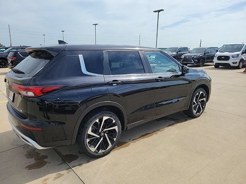 Used 2022 Mitsubishi Outlander SE AWD/4WD image 3