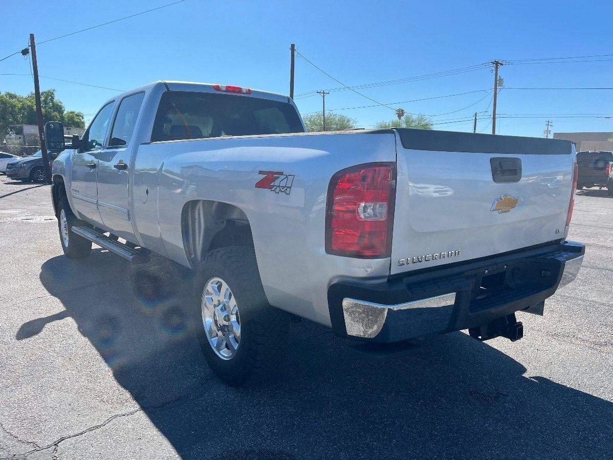 Used 2014 Chevrolet Silverado 3500 LT w/ Interior Plus Package AWD/4WD image 7