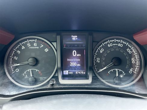 Used 2017 Toyota Tacoma TRD Off-Road image 33