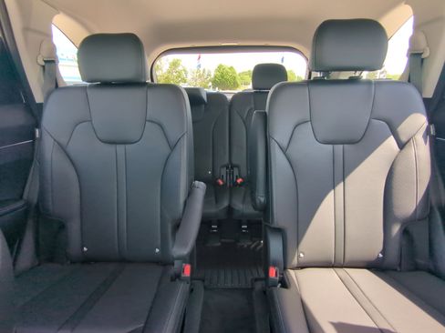 Certified 2025 Kia Sorento EX image 20