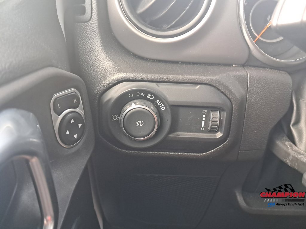 Used 2023 Jeep Wrangler Unlimited Sport AWD/4WD image 33
