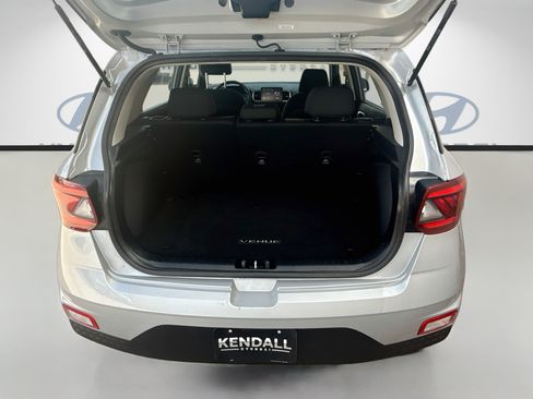 Used 2021 Hyundai Venue SE FWD image 23